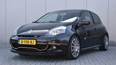 Zwart Gebruikt 2010 Renault Clio R.S. R.S. Hatchback | € 9.889 (Eerlijke prijs)