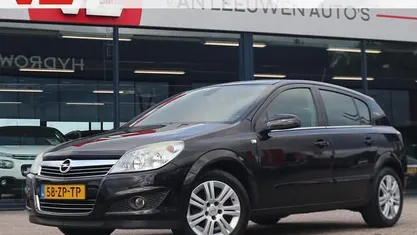 Occasion Opel Astra Cosmo 116 PK (85 kW) 2008 Zwart Hatchback
