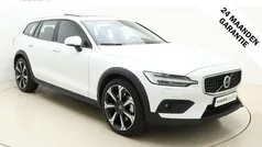 Wit Gebruikt 2024 Volvo V60 CC Ultimate Stationwagen | € 53.800 (Eerlijke prijs)