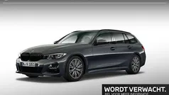 Dravitgrau metallic (grijs metallic) Gebruikt 2021 BMW 320 Executive Stationwagen | € 35.900 (Eerlijke prijs)