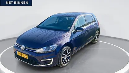 Occasion VW e-Golf Active 100 kW (136 PK) 2020 Blauw Hatchback