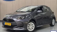 Gebruikt 2021 Toyota Yaris Hybrid Active Hatchback | € 18.900 (Eerlijke prijs)