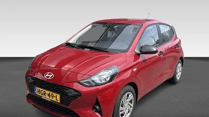 Rood Occasion 2025 Hyundai i10 Comfort Hatchback | € 17.930 (Eerlijke prijs)