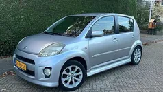 Grijs (metallic) Gebruikt 2005 Daihatsu Sirion Hatchback | € 1.850 (Eerlijke prijs)