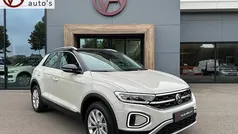 Suv Gebruikt 2024 VW T-Roc Style SUV | € 34.445 (Eerlijke prijs)