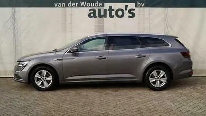 Grijs Occasion 2017 Renault Talisman Zen Stationwagen | € 9.900 (Eerlijke prijs)