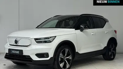 Wit Occasion 2020 Volvo XC40 R-Design SUV | € 27.745 (Eerlijke prijs)