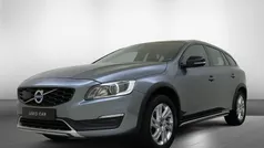 Grijs Gebruikt 2018 Volvo V60 CC Stationwagen | € 24.935 (Goede deal)
