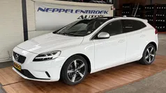 Wit Gebruikt 2019 Volvo V40 Stationwagen | € 18.400 (Eerlijke prijs)