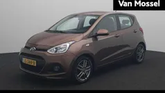 Bruin Gebruikt 2016 Hyundai i10 Comfort Hatchback | € 7.995 (Eerlijke prijs)