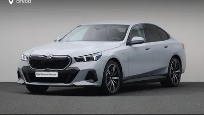 Occasion 2024 BMW 530e M Sport Sedan | € 61.880 (Eerlijke prijs)