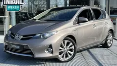 Gebruikt 2015 Toyota Auris Executive Hatchback | € 14.650 (Eerlijke prijs)