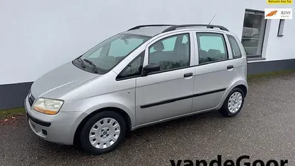 Grijs (metallic) Gebruikt 2005 Fiat Idea Active MPV | € 2.250 (Eerlijke prijs)