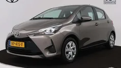 Grijs metallic Gebruikt 2017 Toyota Yaris Hatchback | € 13.445 (Eerlijke prijs)