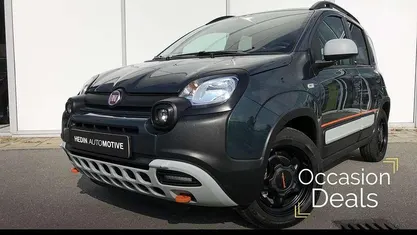 Groen Occasion 2023 Fiat Panda Cross Cross Hatchback | € 15.945 (Eerlijke prijs)