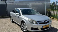 Grijs Gebruikt 2007 Opel Vectra GTS Excellence Hatchback | € 2.499 (Eerlijke prijs)
