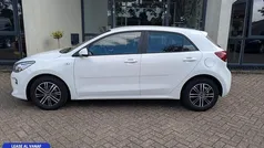 Wit Gebruikt 2018 Kia Rio Hatchback | € 8.750 (Eerlijke prijs)