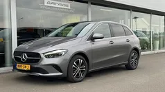 Grijs Gebruikt 2023 Mercedes B250 Business MPV | € 36.950 (Eerlijke prijs)