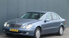 Blauw Gebruikt 2002 Mercedes E240 Avantgarde Sedan | € 4.950 (Eerlijke prijs)