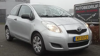 Gebruikt 2009 Toyota Yaris Hatchback | € 2.450 (Eerlijke prijs)