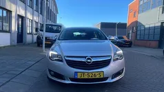 Grijs (metallic) Gebruikt 2016 Opel Insignia Edition Hatchback | € 5.450 (Super prijs)