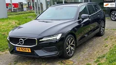 Zwart Gebruikt 2018 Volvo V60 Momentum Stationwagen | € 23.950 (Goede deal)
