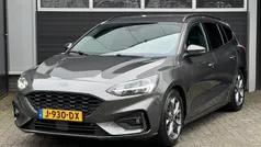 Grijs Gebruikt 2019 Ford Focus ST-Line Stationwagen | € 11.950 (Goede deal)