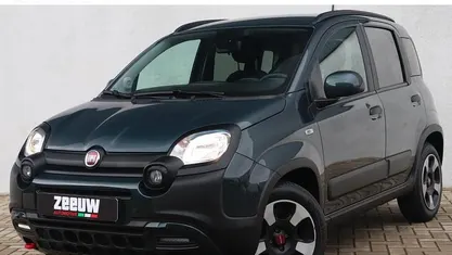 Occasion Fiat Panda Cross Cross 70 PK (51 kW) 2024 Groen Hatchback