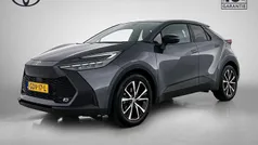 Grijs, metallic lak Gebruikt 2024 Toyota C-HR Edition SUV | € 33.945 (Eerlijke prijs)