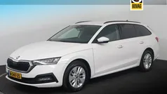 Wit Occasion 2022 Skoda Octavia Business Line Stationwagen | € 13.299 (Goede deal)