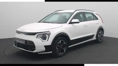 Wit Gebruikt 2023 Kia e-Niro 3 SUV | € 28.940 (Eerlijke prijs)