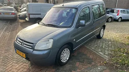 Grijs (metallic) Gebruikt 2007 Citroën Berlingo MPV | € 3.250 (Eerlijke prijs)