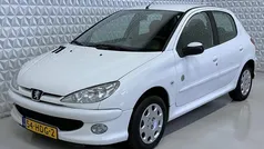 Wit Gebruikt 2008 Peugeot 206 Hatchback | € 1.499 (Eerlijke prijs)