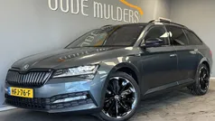 Grijs, metallic lak Gebruikt 2021 Skoda Superb Business Line Stationwagen | € 28.950 (Eerlijke prijs)