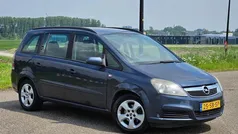 Grijs Gebruikt 2005 Opel Zafira Enjoy MPV | € 1.995 (Eerlijke prijs)