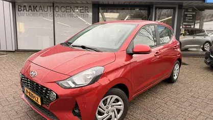 Rood Occasion 2022 Hyundai i10 Comfort Hatchback | € 12.950 (Eerlijke prijs)