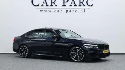 Zwart Gebruikt 2017 BMW M550 Comfort Edition Sedan | € 44.995 (Goede deal)