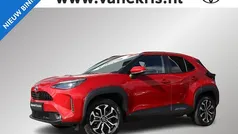 Rood Gebruikt 2023 Toyota Yaris Cross SUV | € 27.945 (Eerlijke prijs)