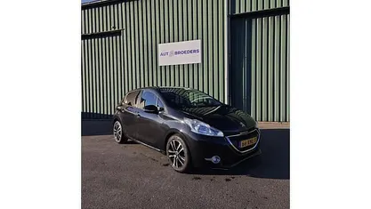 Gebruikt 2012 Peugeot 208 Envy Hatchback | € 5.499 (Eerlijke prijs)
