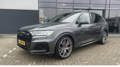 Grijs Gebruikt 2021 Audi Q7 Competition SUV | € 59.890 (Eerlijke prijs)