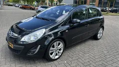 Zwart Gebruikt 2013 Opel Corsa Cosmo Hatchback | € 4.995 (Eerlijke prijs)