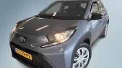 Grijs Gebruikt 2024 Toyota Aygo Play Hatchback | € 18.950 (Eerlijke prijs)
