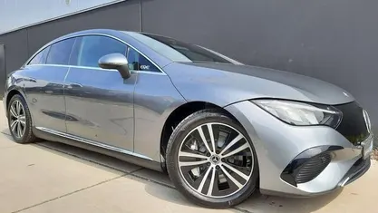 Grijs Gebruikt 2022 Mercedes EQE350 Sedan | € 51.480 (Eerlijke prijs)