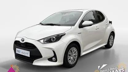 (040) Gebruikt 2021 Toyota Yaris Hybrid Comfort Hatchback | € 17.945 (Eerlijke prijs)