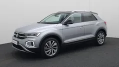 Grijs Gebruikt 2023 VW T-Roc Style SUV | € 31.440 (Eerlijke prijs)