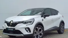 Twotone blanc nacré / noir ét Gebruikt 2023 Renault Captur Techno SUV | € 26.195 (Eerlijke prijs)
