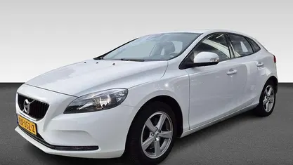 Wit Gebruikt 2018 Volvo V40 Stationwagen | € 14.930 (Goede deal)