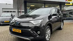 Zwart Gebruikt 2017 Toyota RAV4 Hybrid SUV | € 25.635 (Eerlijke prijs)