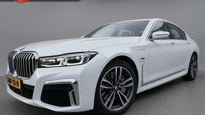 Occasion 2022 BMW 745e Executive Sedan | € 59.900 (Eerlijke prijs)
