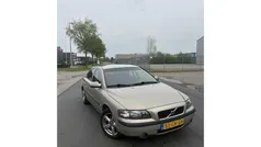 Beige Gebruikt 2001 Volvo S60 Sedan | € 1.000 (Goede deal)